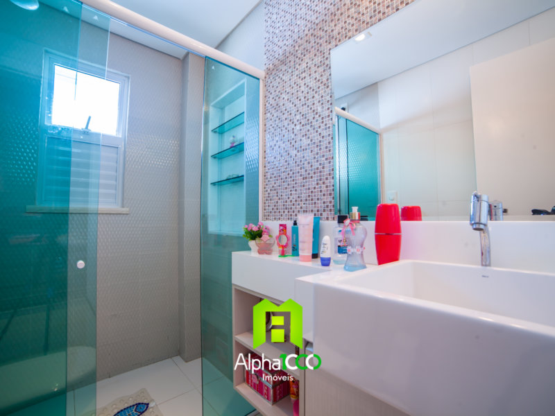 CA0138 - Linda casa de esquina com 407M² de área construída no